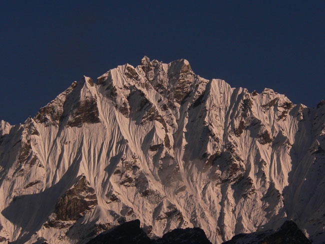 TREK REPORT LANGTANG 2011