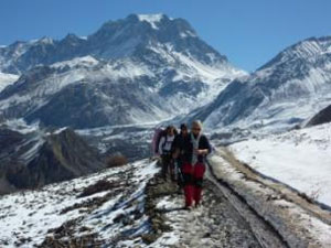 TREK REPORT LANGTANG 2011